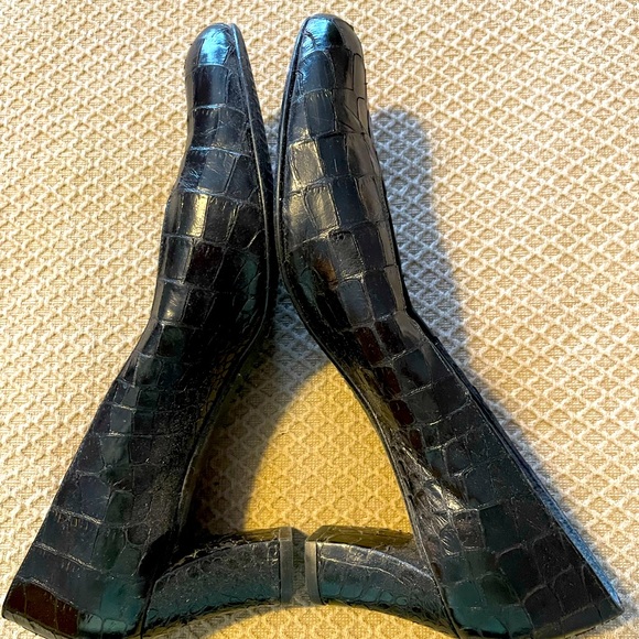 Stuart Weitzman Heels, Size 8 - Picture 3 of 6